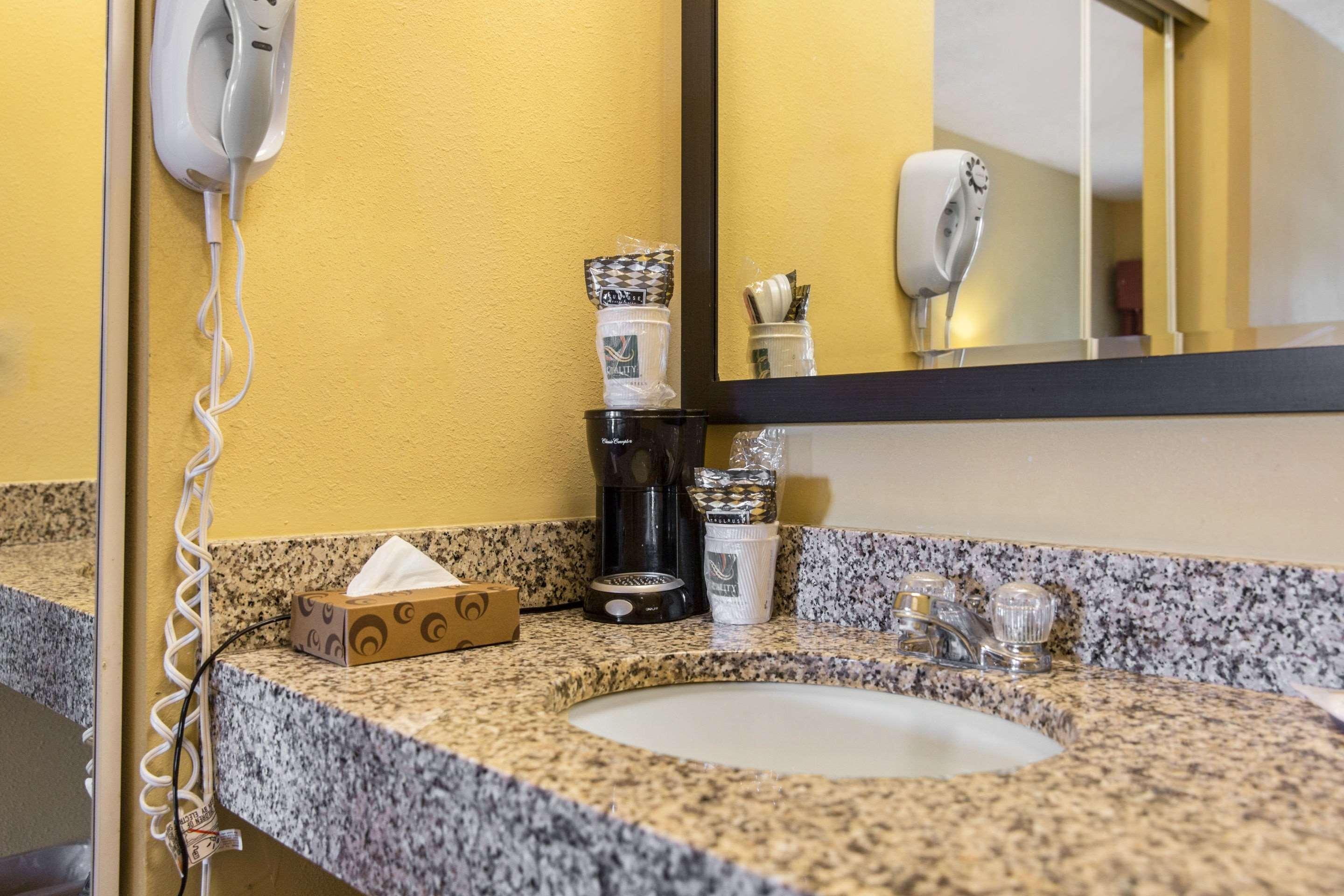 Quality Inn Calera מראה חיצוני תמונה